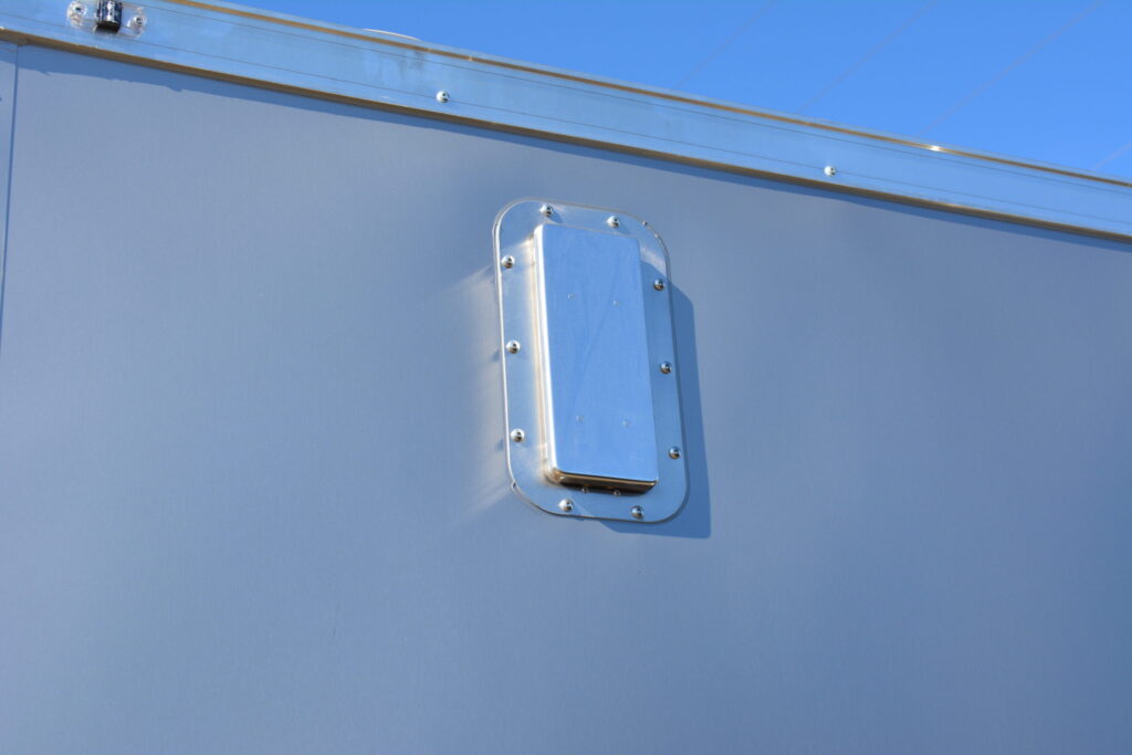Aluminum-Sidewall-Vents-in-enclosed-trailer Aluminum Side Wall Vents